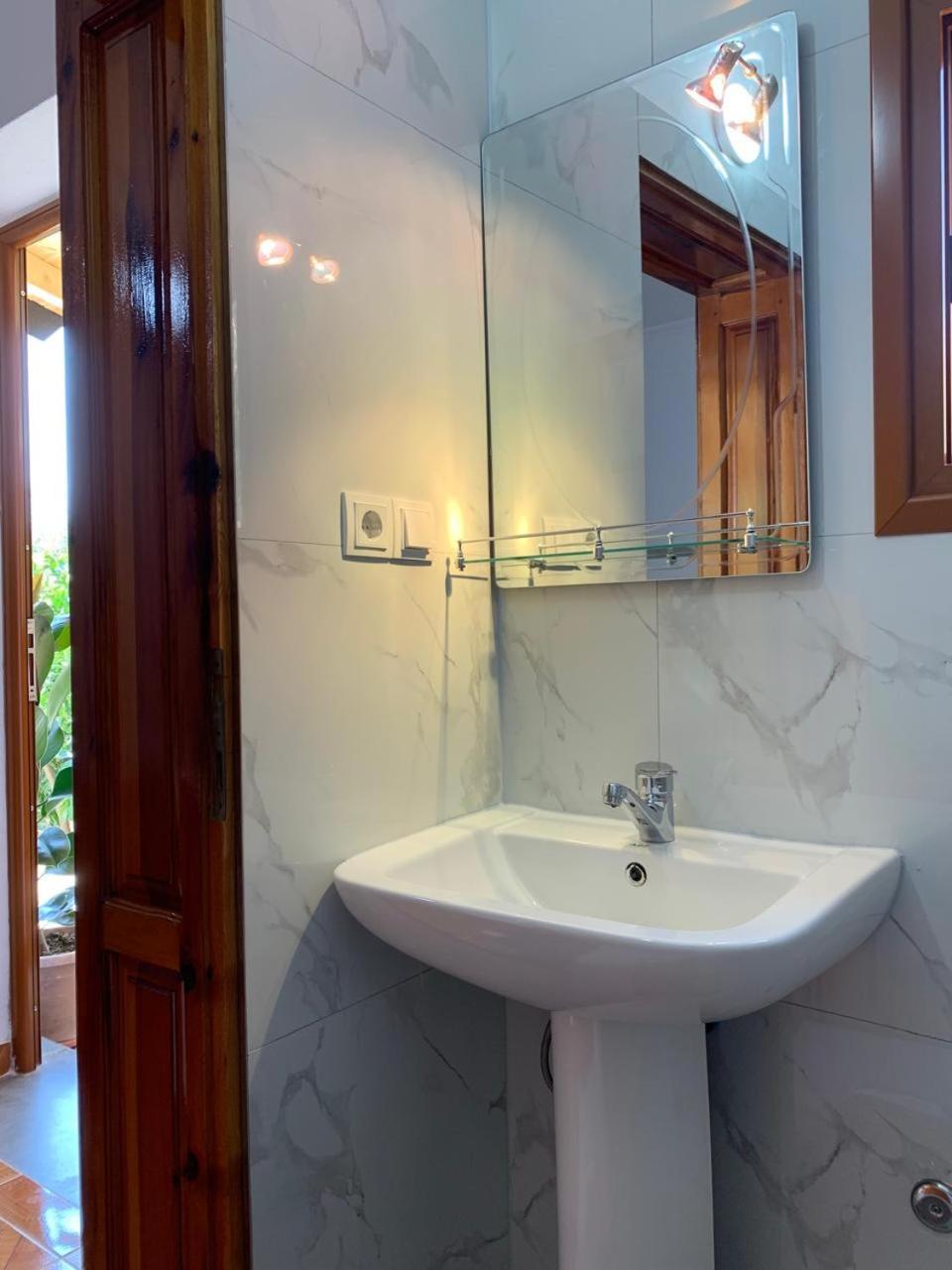 Rama Guest House Берат Экстерьер фото